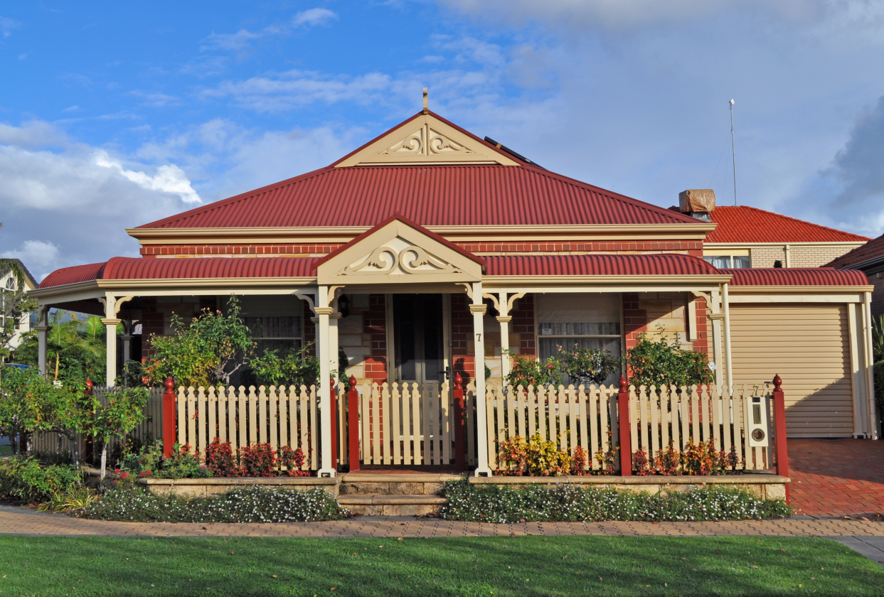 Cottage with Colorbond roof sheeting and gutters