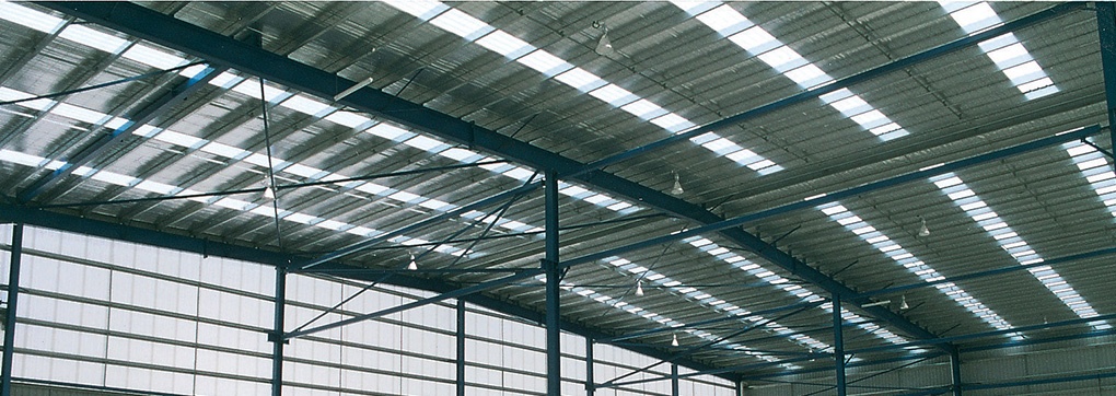 Translucent roof sheeting as skylights in industrial shed